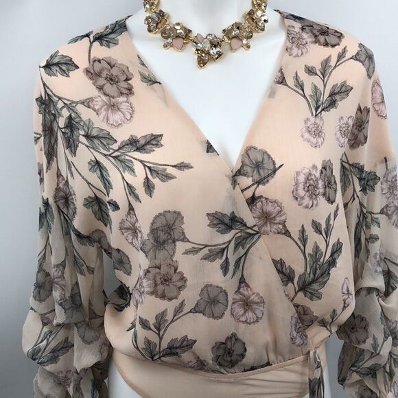 ASTR floral gathered sleeves bodysuit - Picture 2 of 6